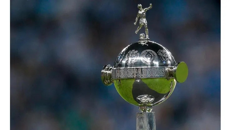 La historia del trofeo de la Copa Libertadores de América