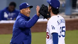 Dave Roberts y Cody Bellinger