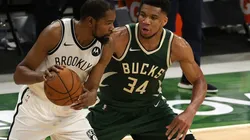 Kevin Durant y Giannis Antetokounmpo. (Foto: Getty)