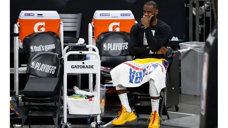 LeBron James en derrota de Los Angeles Lakers en NBA Playoffs 2021