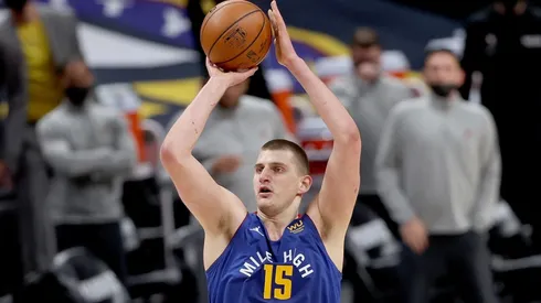 Nikola Jokic en la victoria ante Portland. (Foto: Getty)
