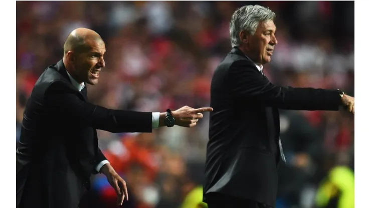 Zinedine Zidane y Carlo Ancelotti durante un encuentro con Real Madrid.
