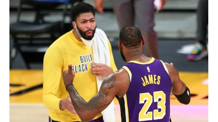 Anthony Davis y LeBron James