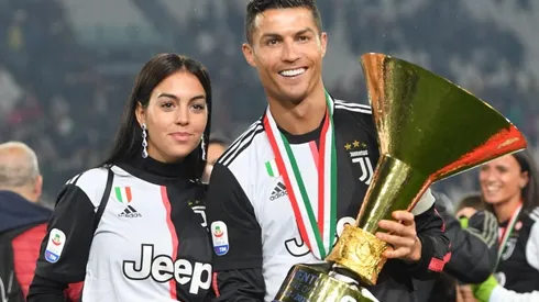 Georgina Rodríguez y Cristiano Ronaldo durante una celebración con Juventus.