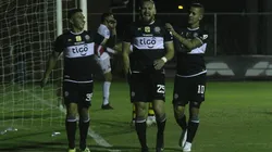 El festejo en el 1-0 de Olimpia.