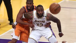 LeBron James, marcado por Chris Paul. (Foto: Getty)