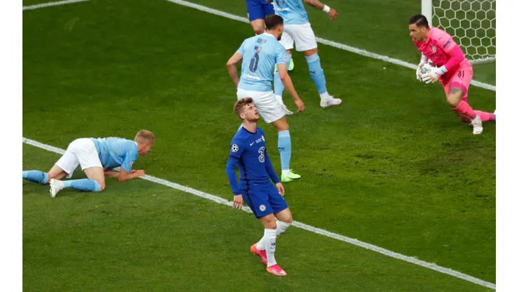 Video: Timo Werner falló 3 goles con Chelsea en 15 minutos