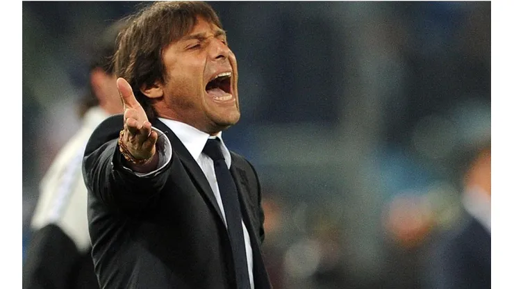 Antonio Conte durante un encuentro con Juventus.