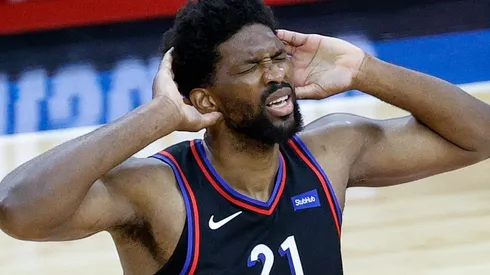 Joel Embiid en la victoria de sus Sixers. (Foto: Getty)