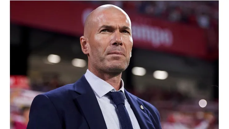 Zinedine Zidane durante un encuentro con Real Madrid.
