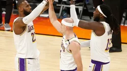 Alex Caruso, LeBron James y Montrezl Harrell