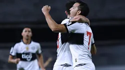 La celebración de los jugadores de Olimpia.