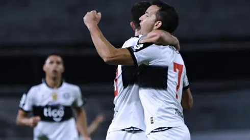 La celebración de los jugadores de Olimpia.