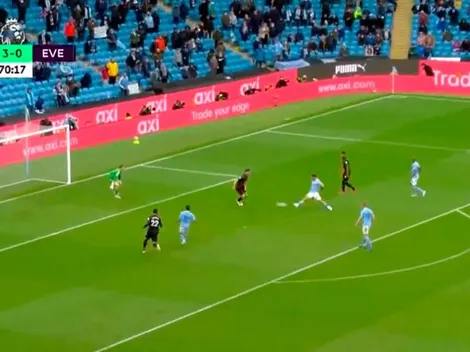 Video: Agüero se paseó a la defensa del Everton y marcó un gol histórico