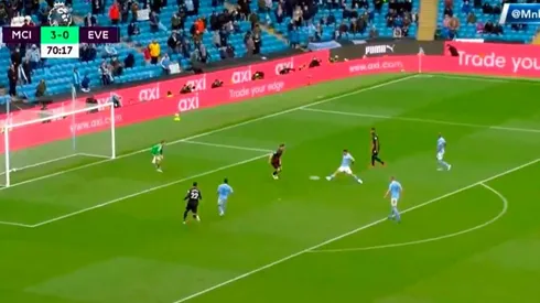 Video: Agüero se paseó a la defensa del Everton y marcó un gol histórico