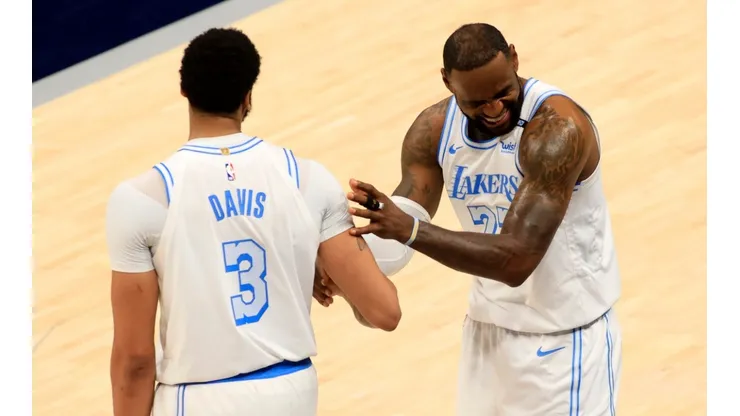 Anthony Davis y LeBron James
