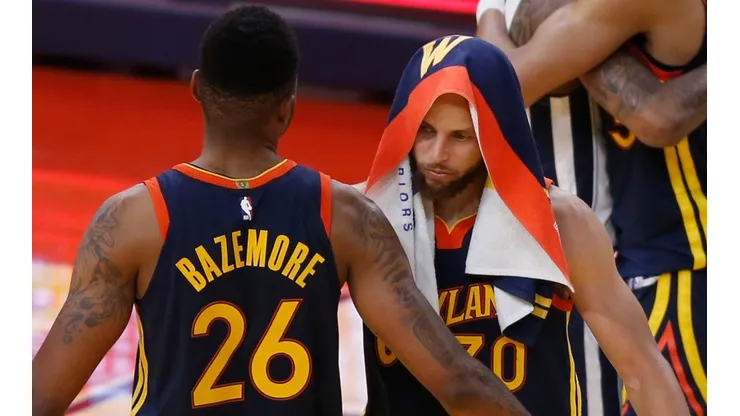 Kent Bazemore y Stephen Curry