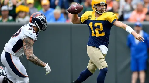 Aaron Rodgers ante Denver Broncos