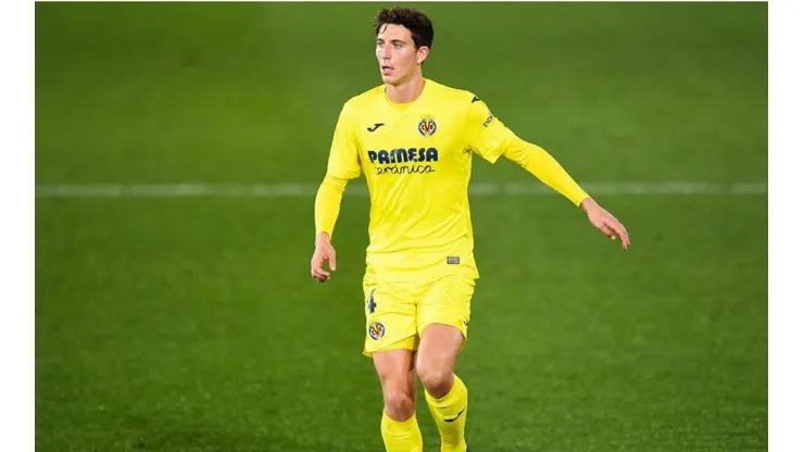 Pau Torres, durante un encuentro con Villarreal.