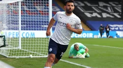 Sergio Agüero en un encuentro con Manchester City.