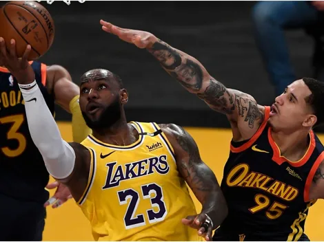 LeBron James se vistió de Steph Curry y llevó a Lakers al NBA Playoffs 2021