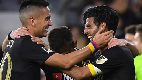 Eduard Atuesta y Carlos Vela