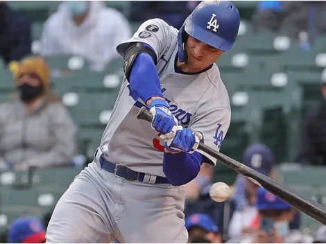 Terrible: Estrella de LA Dodgers se fractura la mano tras un pelotazo