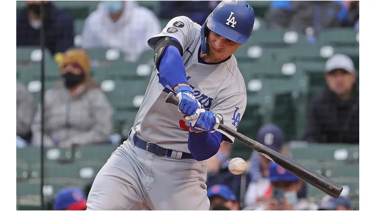 Terrible: Estrella de LA Dodgers se fractura la mano tras un pelotazo