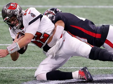 Lo confesó: Tom Brady les ganó a todos en la NFL 2020 con una rodilla y media