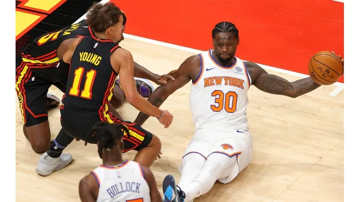Trae Young y Julius Randle