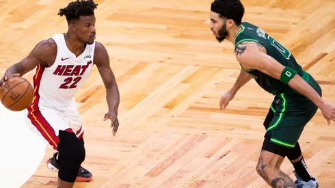 Jimmy Butler y Jayson Tatum