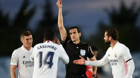 Protestas de los jugadores de Real Madrid ante Sevilla