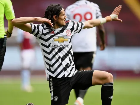 Manchester United barrió a Aston Villa y sigue luchando por el título