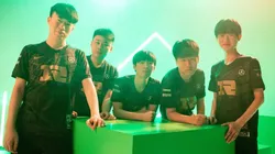 RNG asegura el primer puesto de su grupo en el MSI 2021 al aplastar a Unicorns of Love