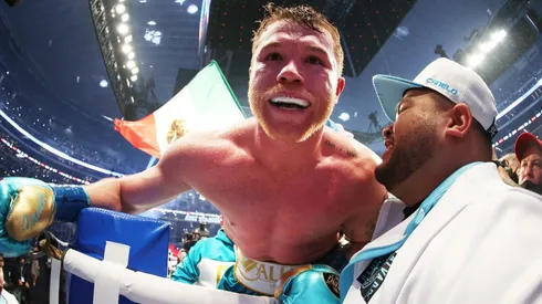 Saúl Álvarez en el AT&T Stadium