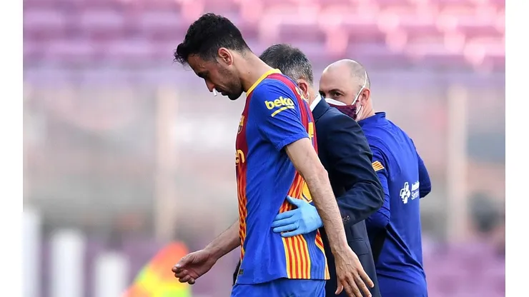 Durísimo: Busquets fue trasladado a un hospital por una conmoción cerebral
