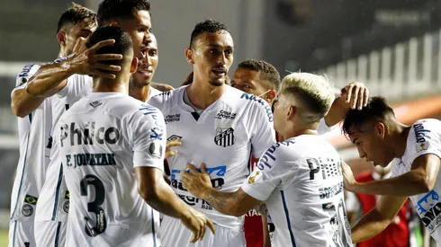 Santos buscará vengarse tras la derrota sufrida en la Bombonera.