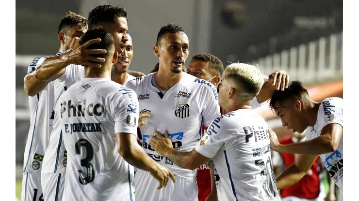 Santos buscará vengarse tras la derrota sufrida en la Bombonera.