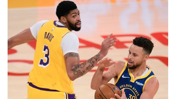 Anthony Davis y Stephen Curry