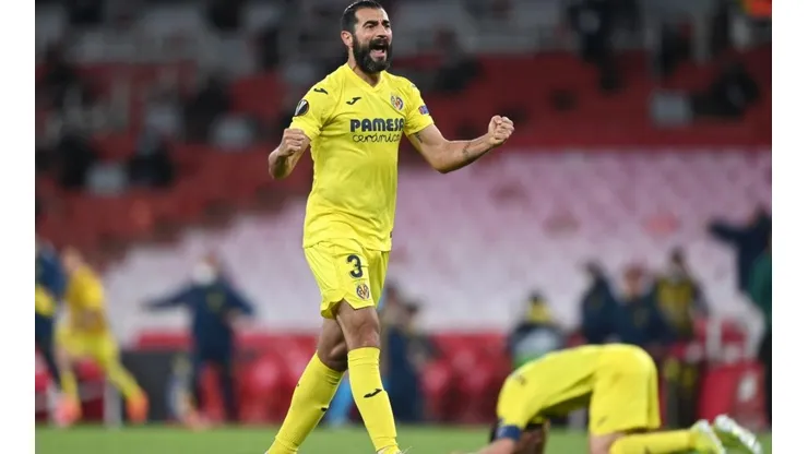 Raúl Albiol celebrando el pase a la final de la Europa League con el Villarreal.