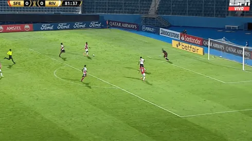 ¡Era el triunfo de Santa Fe! El atajadón de Armani para salvar a River