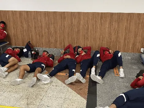 Escándalo: los jugadores de Independiente durmieron en el piso del aeropuerto de Salvador