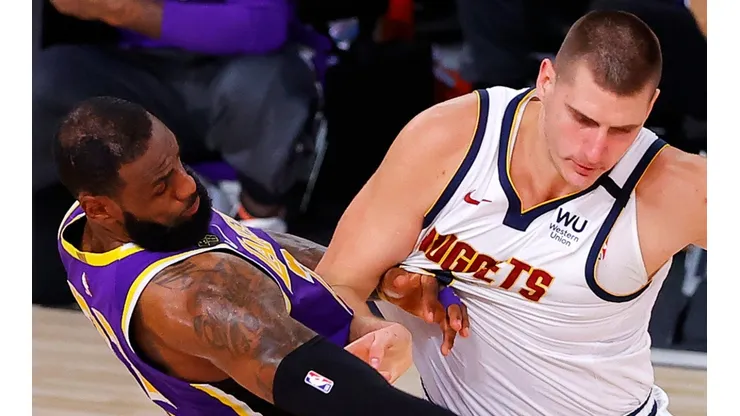 LeBron James y Nikola Jokic