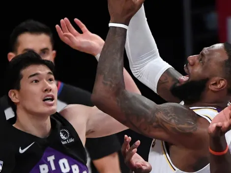 Se prenden las alarmas: LeBron abandonó el juego de los Lakers por molestias