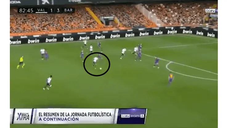 Desde ahí le pegó Carlos Soler.