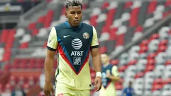 Roger Martínez mostró su molestia por el arbitraje en el partido de América en Concachampions.