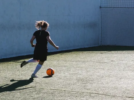 Futbol femenil: Cinco técnicas para dominar el balón y brillar en tu primer partido