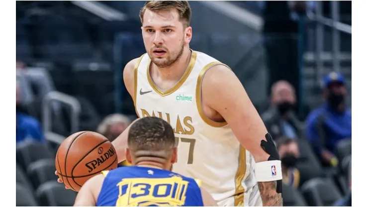 Luka Doncic y Stephen Curry