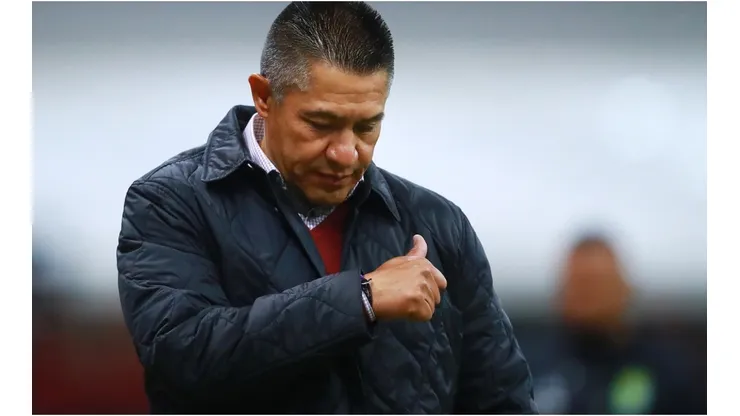 Ignacio Ambriz, León: Pumas y Tigres