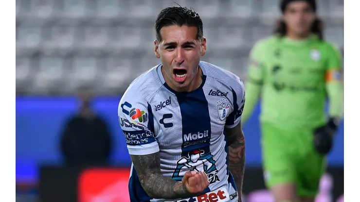 Ismael Sosa grita el gol de Pachuca ante Santos.